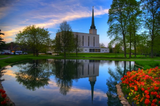 1. UK-London-2-Small